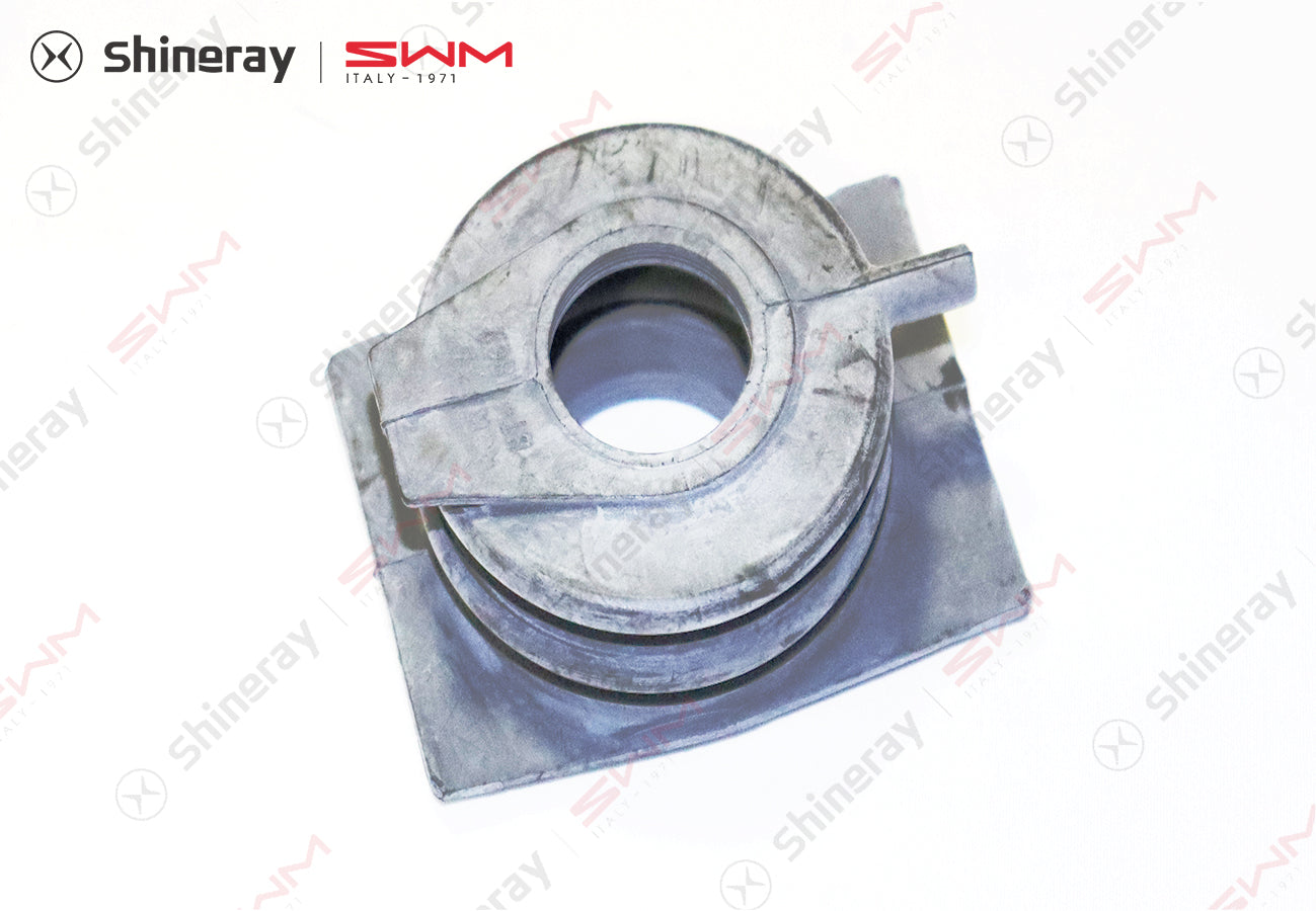 0D03053-E1800-A100000>Dust cover