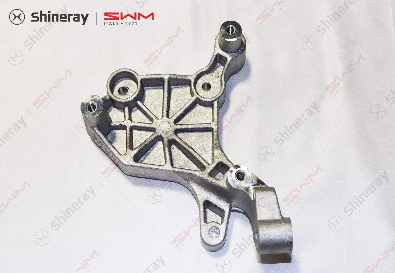 8103001-E1800-B100000>Compressor bracket>5MT