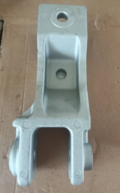 1706511-E0010-A000000>Torque arm suspension bracket (1.5T-6MT)