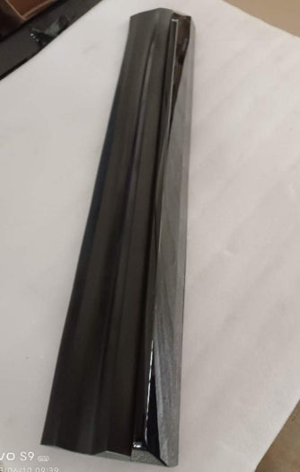 8512200-E0020-A000000>Right front door anti scratch strip assembly