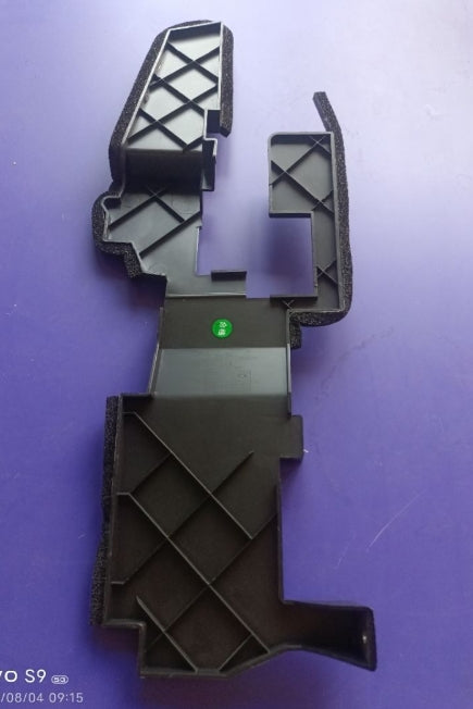 8513200-E0010-A000000>Left air deflector assembly