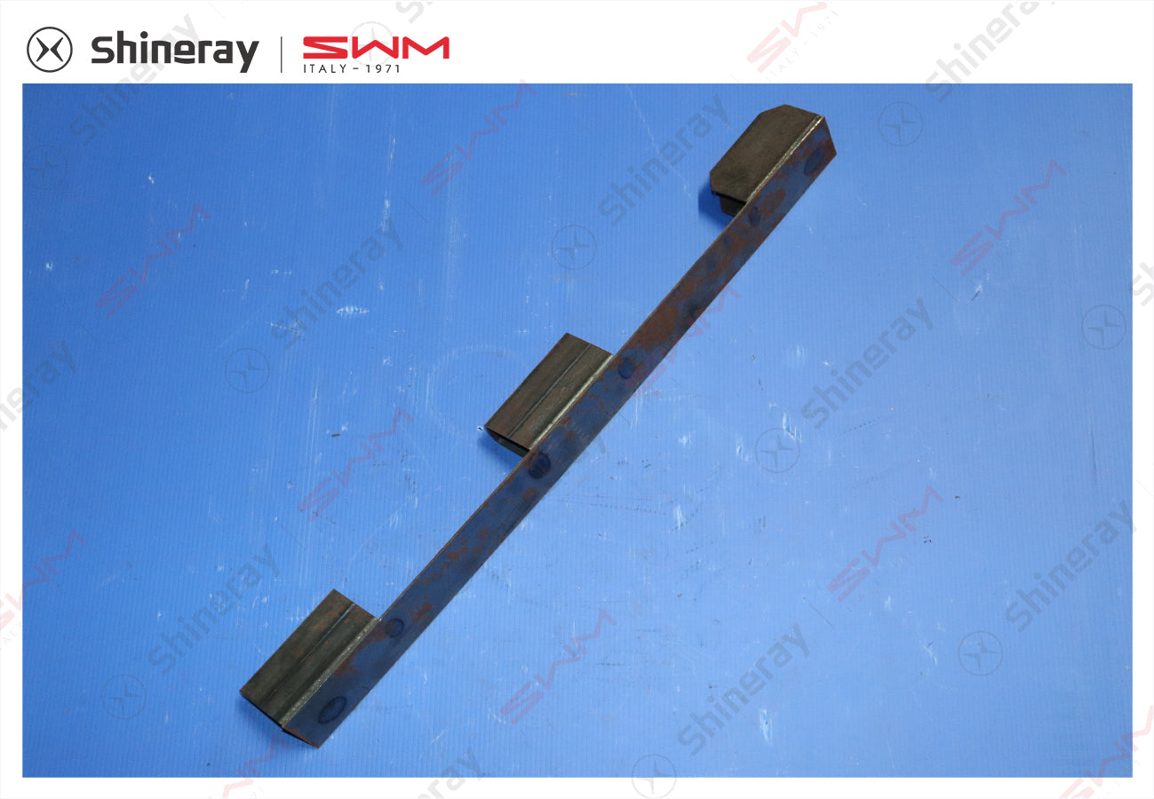 5150202-BB040-A000000>Middle door sill support plate (right)