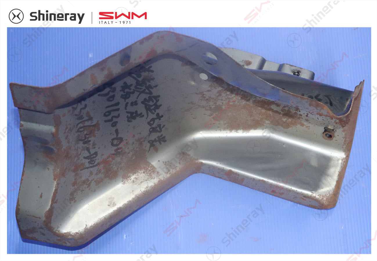 5301630-D0010-A000000>Right installation plate assembly for hood