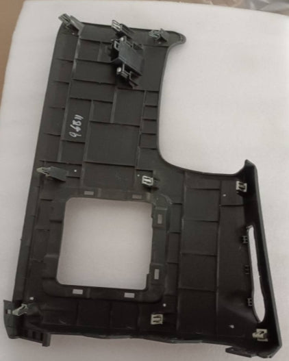 5306840-E0010-B300000>Instrument panel lower left guard assembly