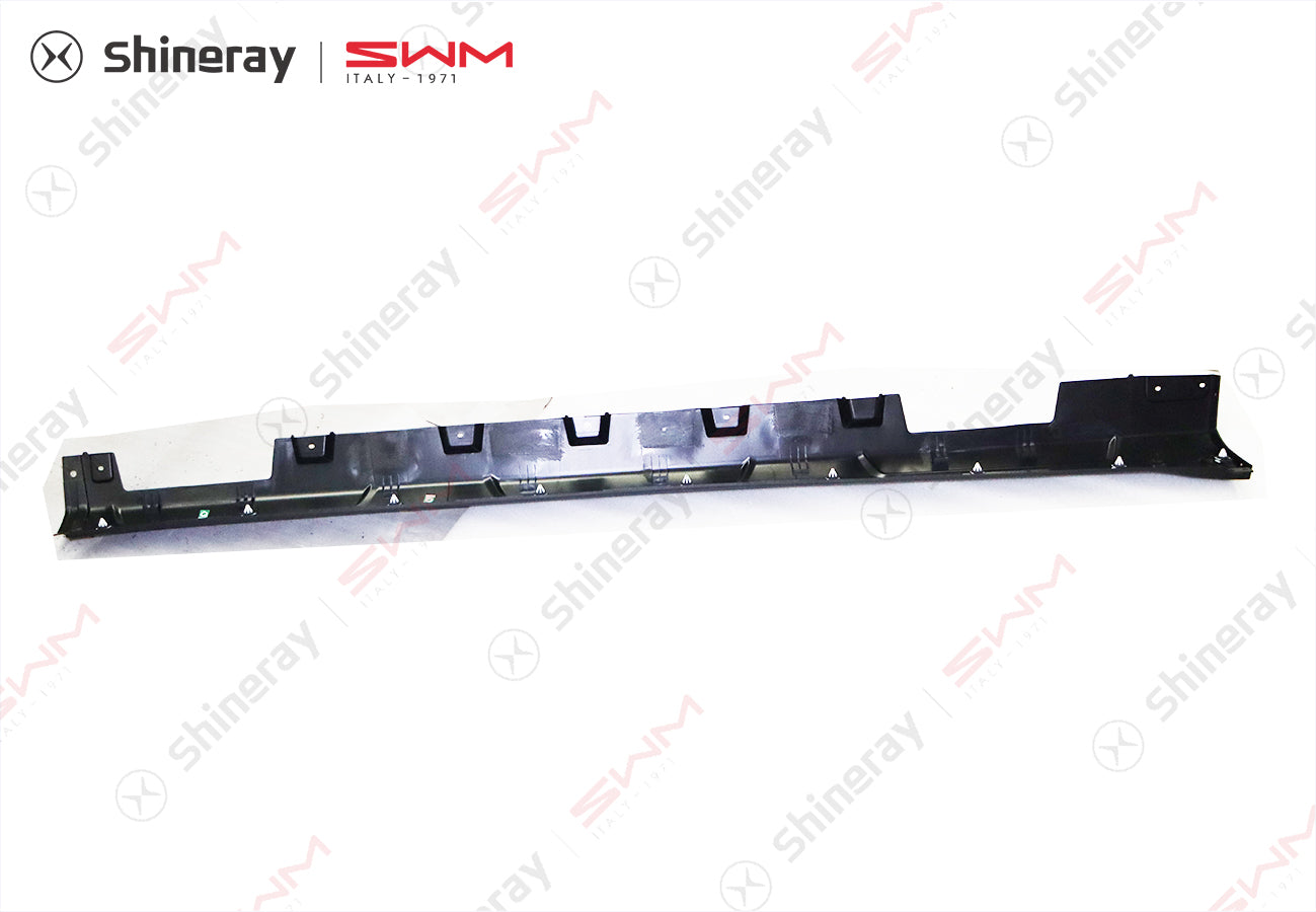 5500600-FA010-A000000>Right door sill guard assembly