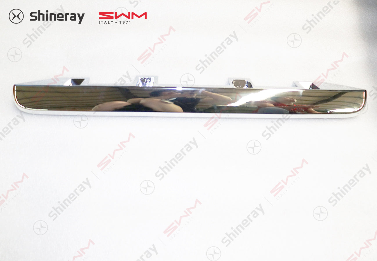 5506100-BB020-AA00000> Tailgate trim piece