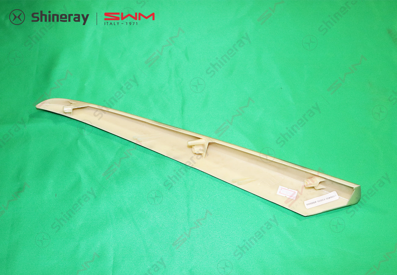 5509400-E0020-A000000>Right decorative strip of radiator grille