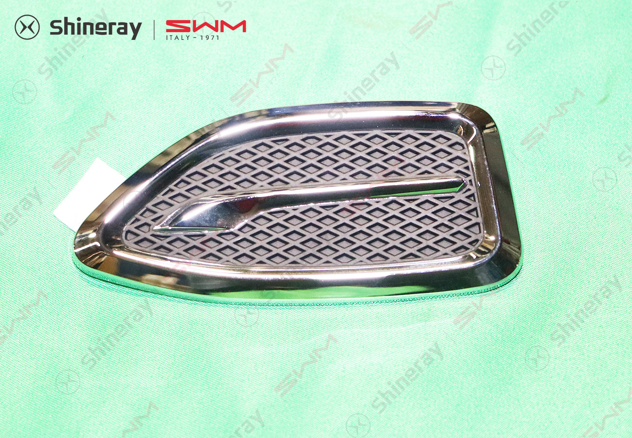 5511021-BB010-A000000>Right turn signal plug cover