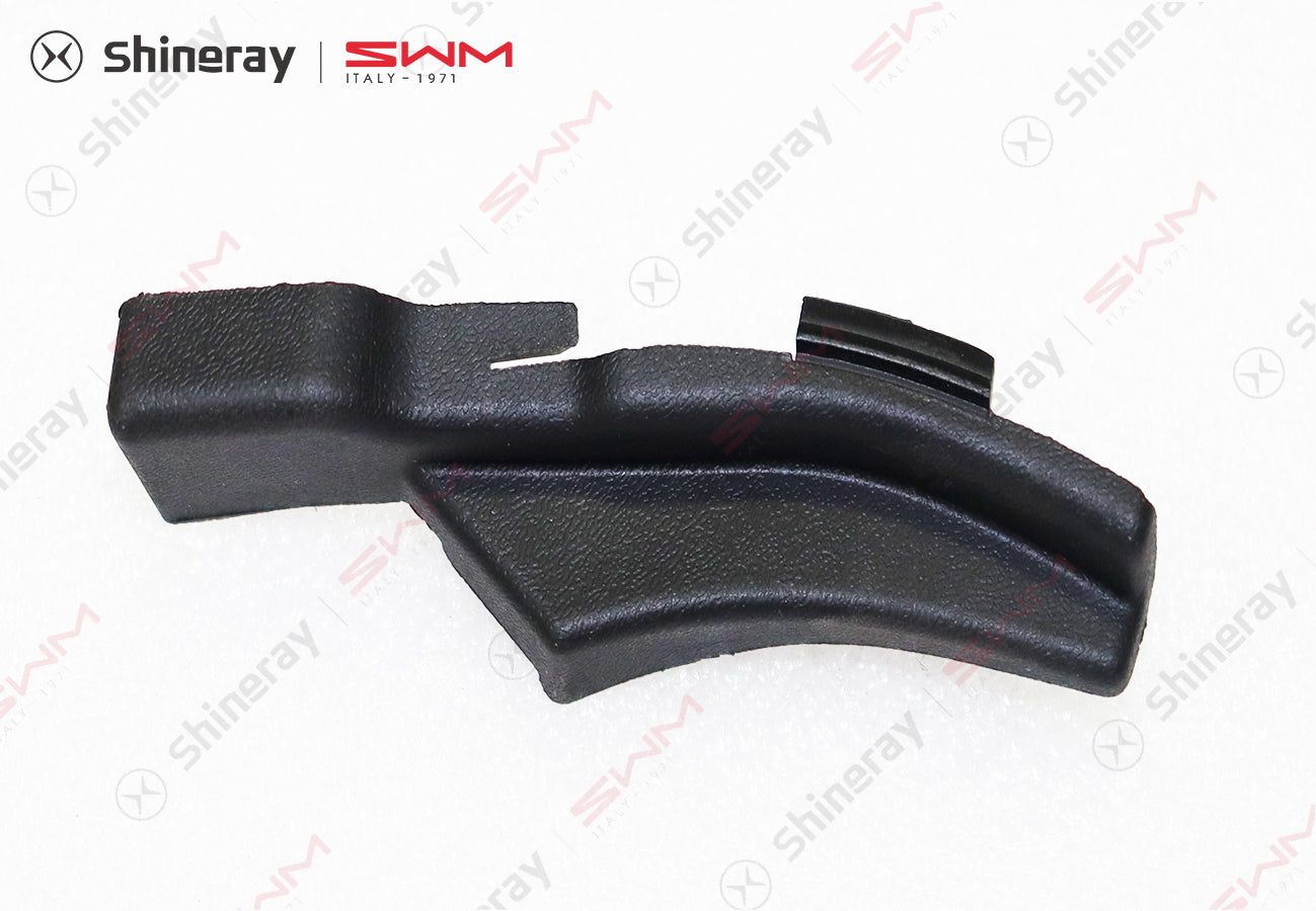 5532104-D0010-A000000>Plastic clip (left)