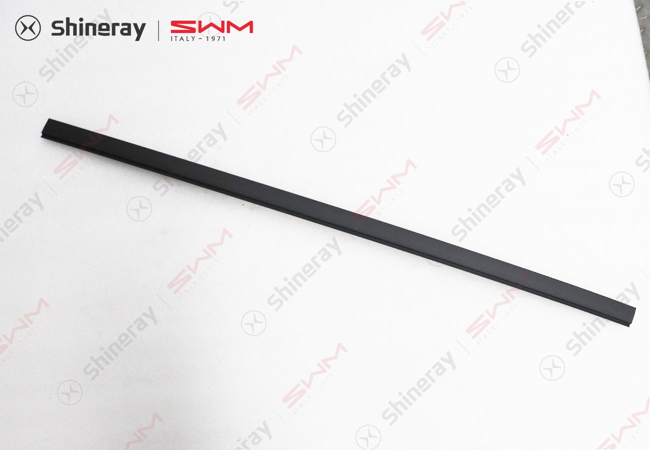 5704104-D0020-A000000>Right side top molding front section (with rack)