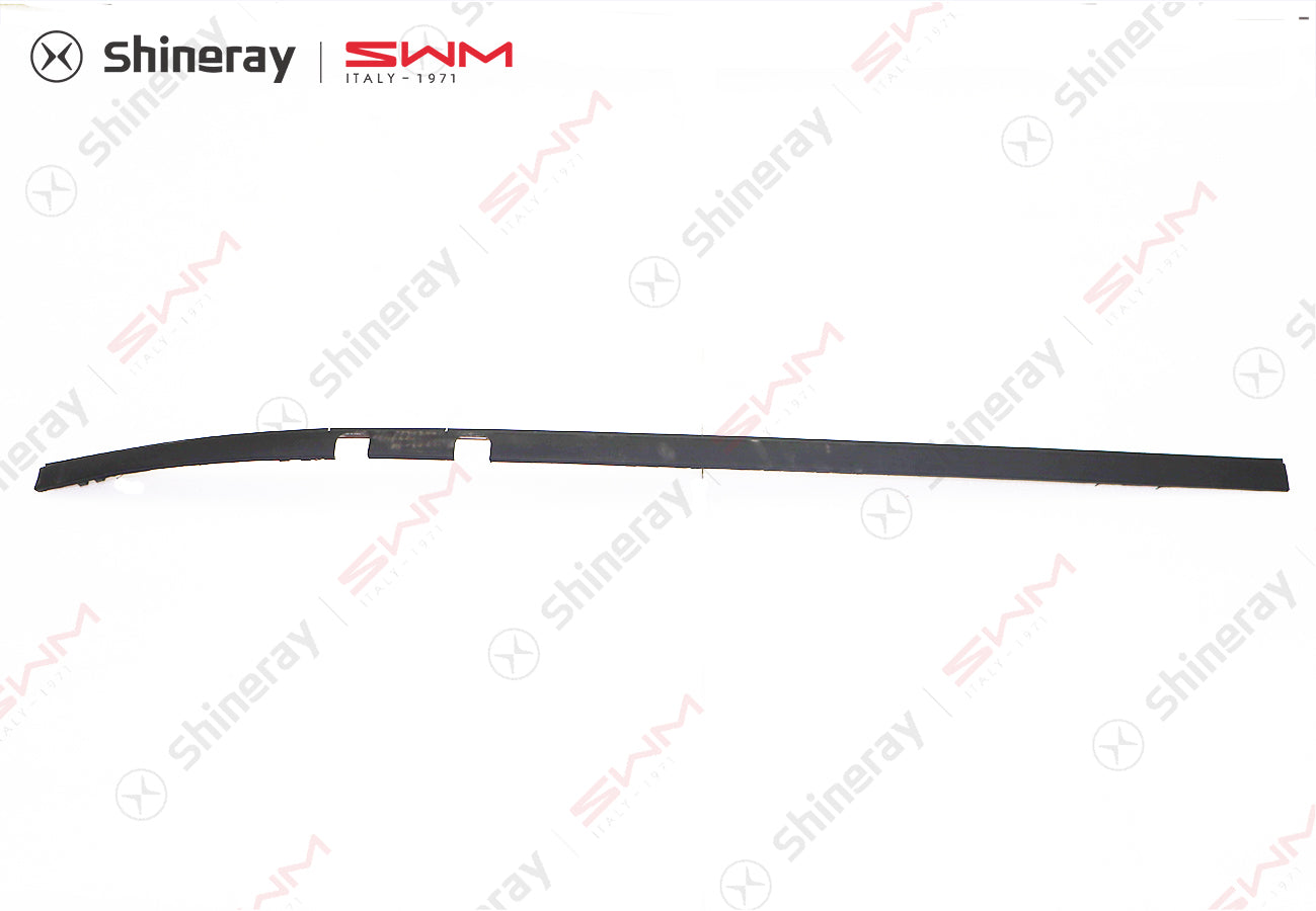 5704210-C0010-A100000>Front section of right roof trim strip