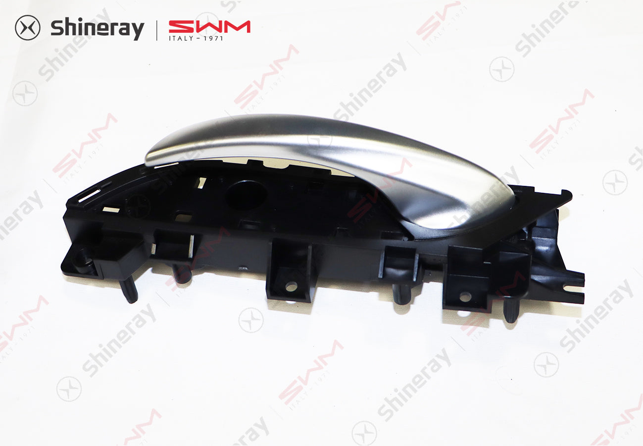 6105310-E0010-A000000>Left door interior handle assembly (silver spray)