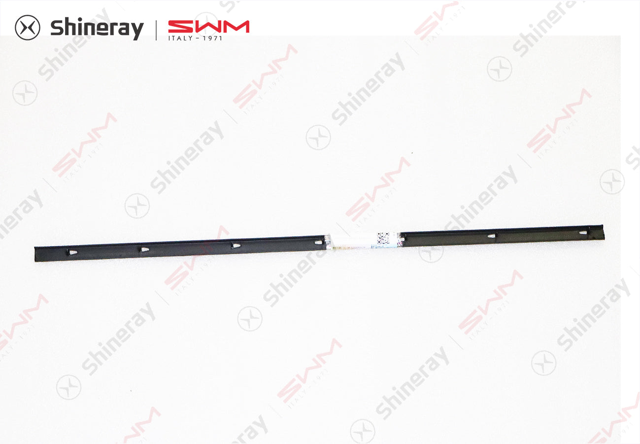 6107240-BA020-AA00000>Interior water cut-off at front door (right