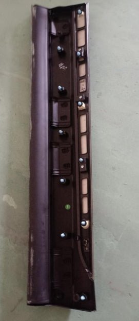 8512100-E0010-B3000000>Left front door anti scratch strip assembly (chrome plated)