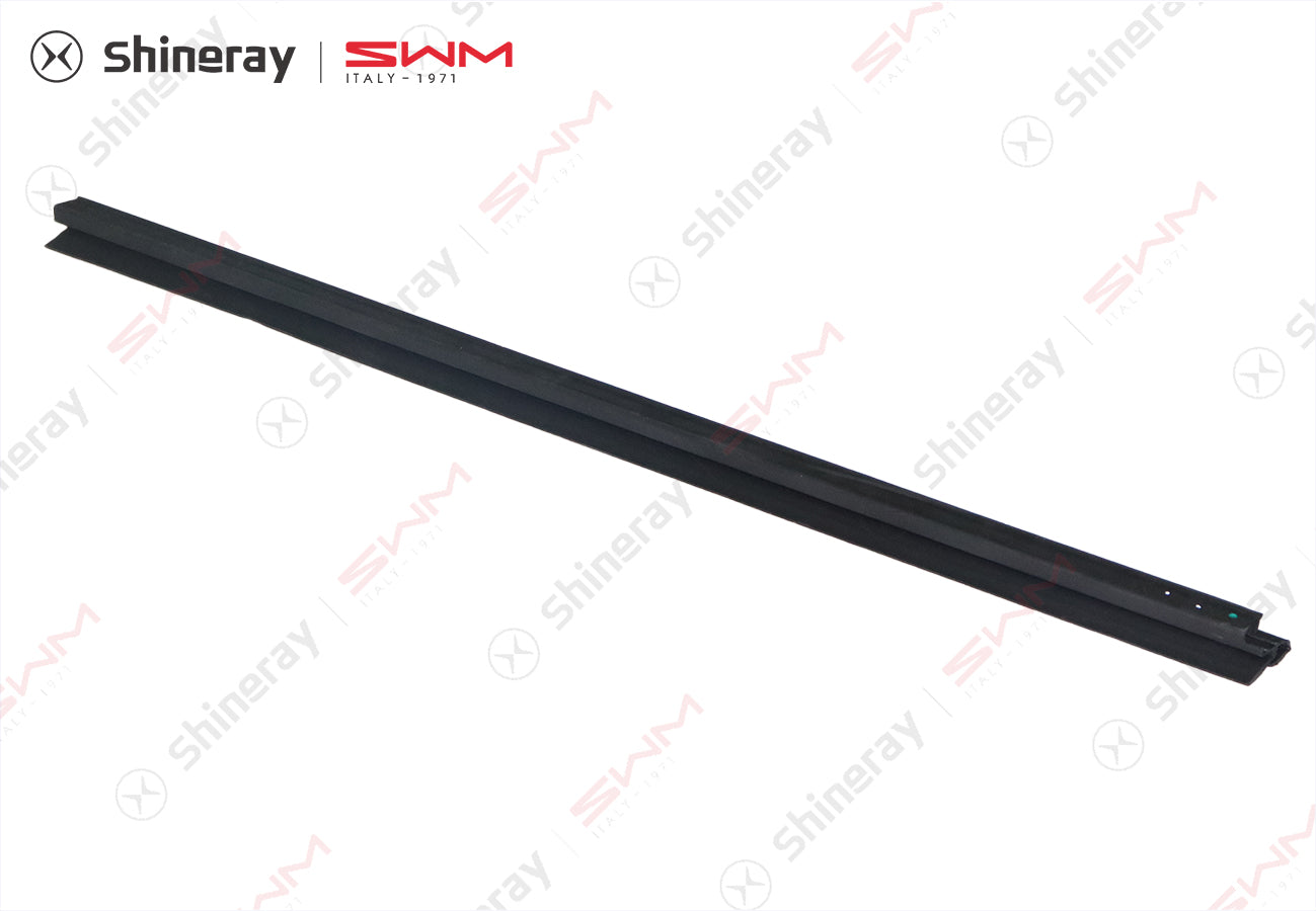 6203334-E0010-A000000>Internal water cut in the right rear door