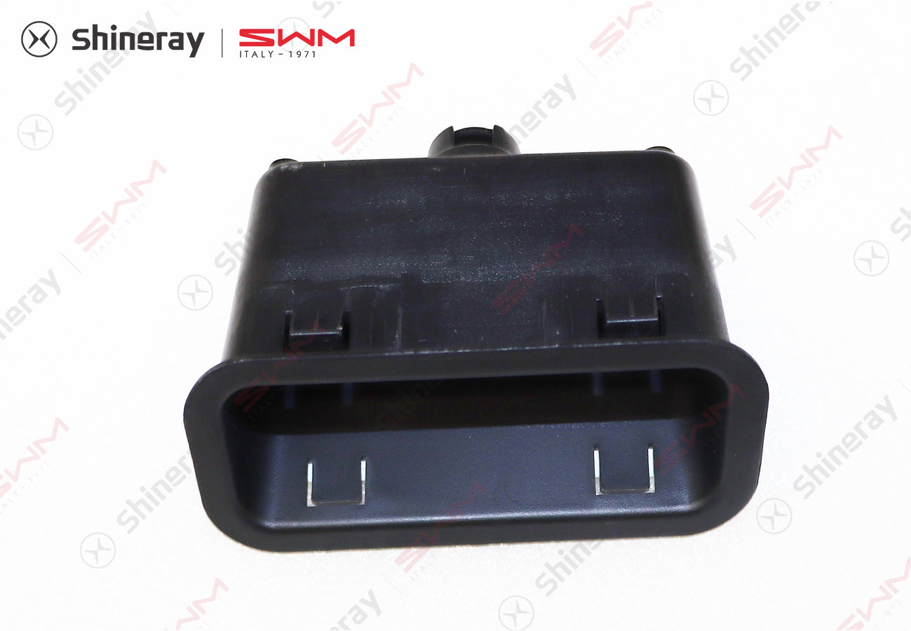 6302104-E0010-A000000>Tailgate latch