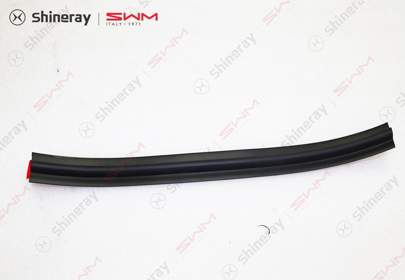6307131-BB010-A000000>Back door seal strip