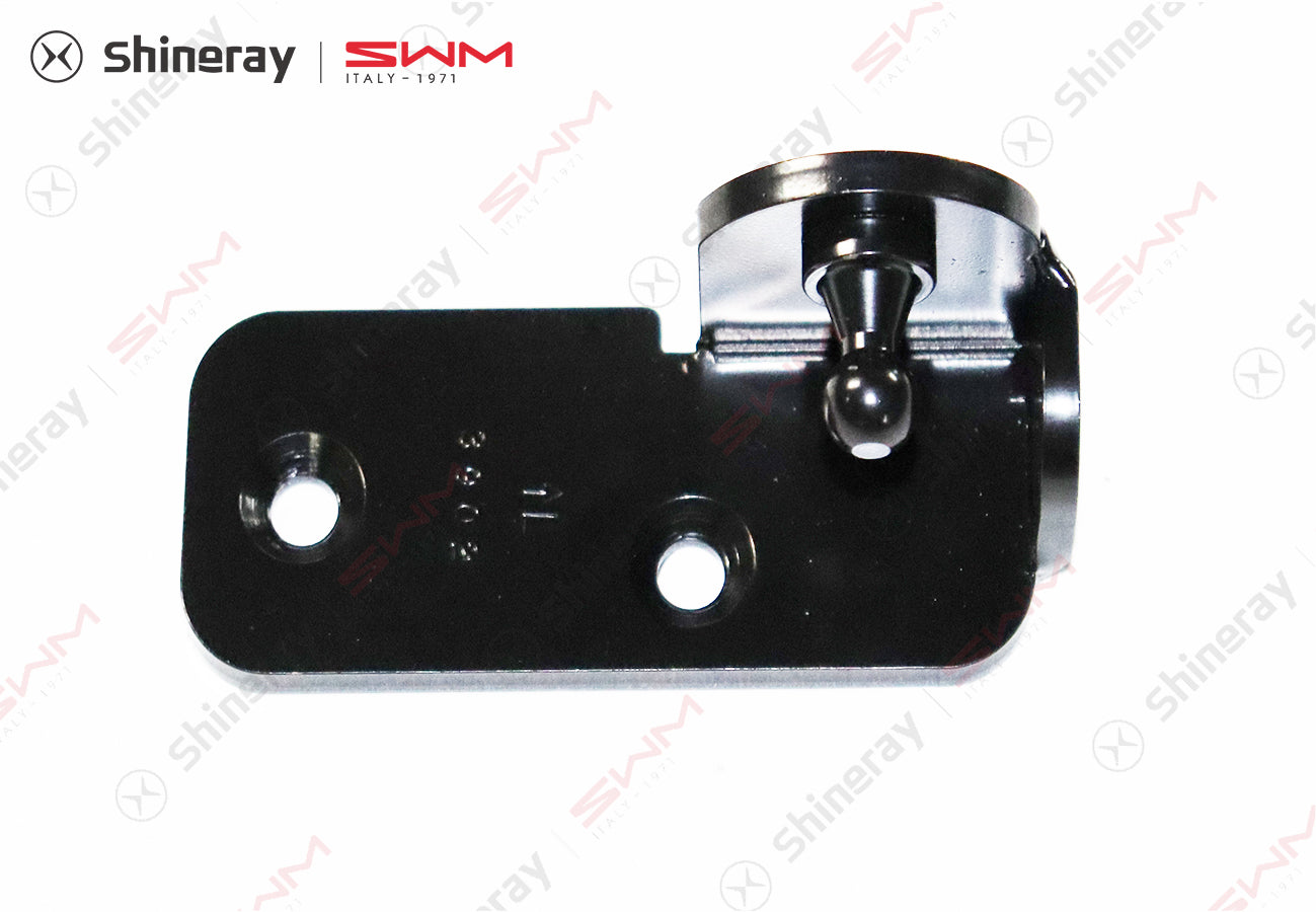 6309103-E0030-A000000>Support bracket on the left side strut of the electric tailgate