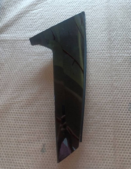 6302220-E0010-AA00000>Right tailgate decorative panel assembly