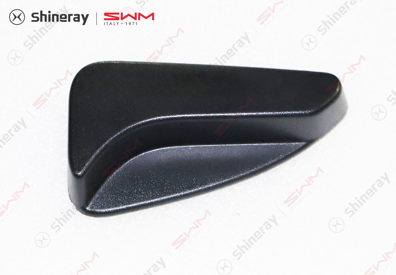 6900104-C0030-A000000>Right front seat adjustment decorative panel (black)