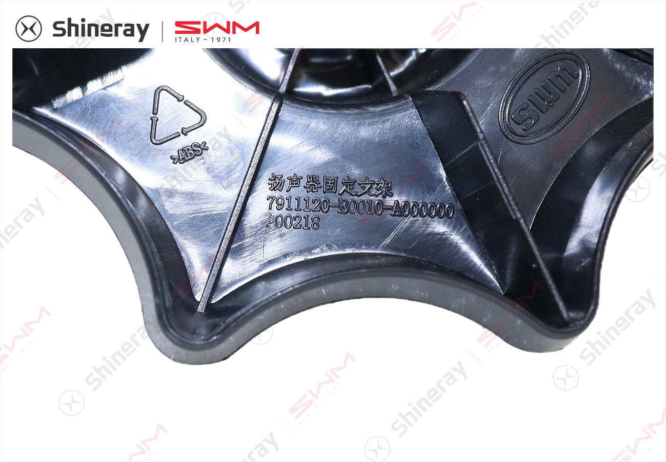 7911120-E0010-A000000>Speaker fixing bracket