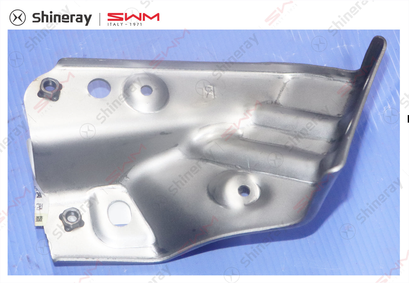 8400031-DA01L-B100000>Right front fender mounting bracket connecting plate assembly