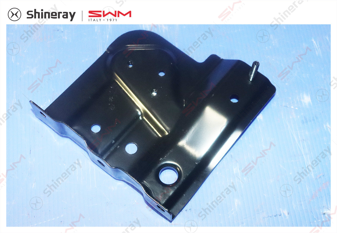 8400517-E001L-A000000>Install bracket two components on the front bumper