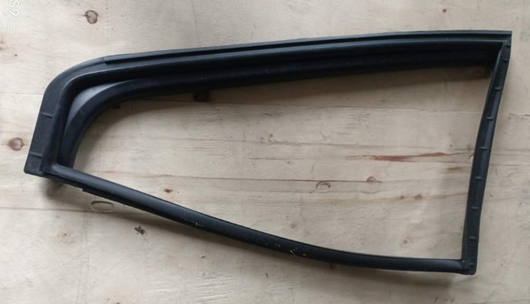 6203003-D0010-A200000>Left rear door triangular window sealing strip