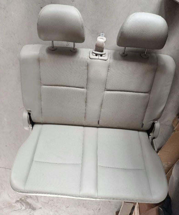 7200100-BB010-B100000>Passenger double seat assembly (fabric+no headrest)