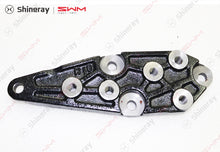 1001401-E2000-A000000>Right suspension adapter bracket