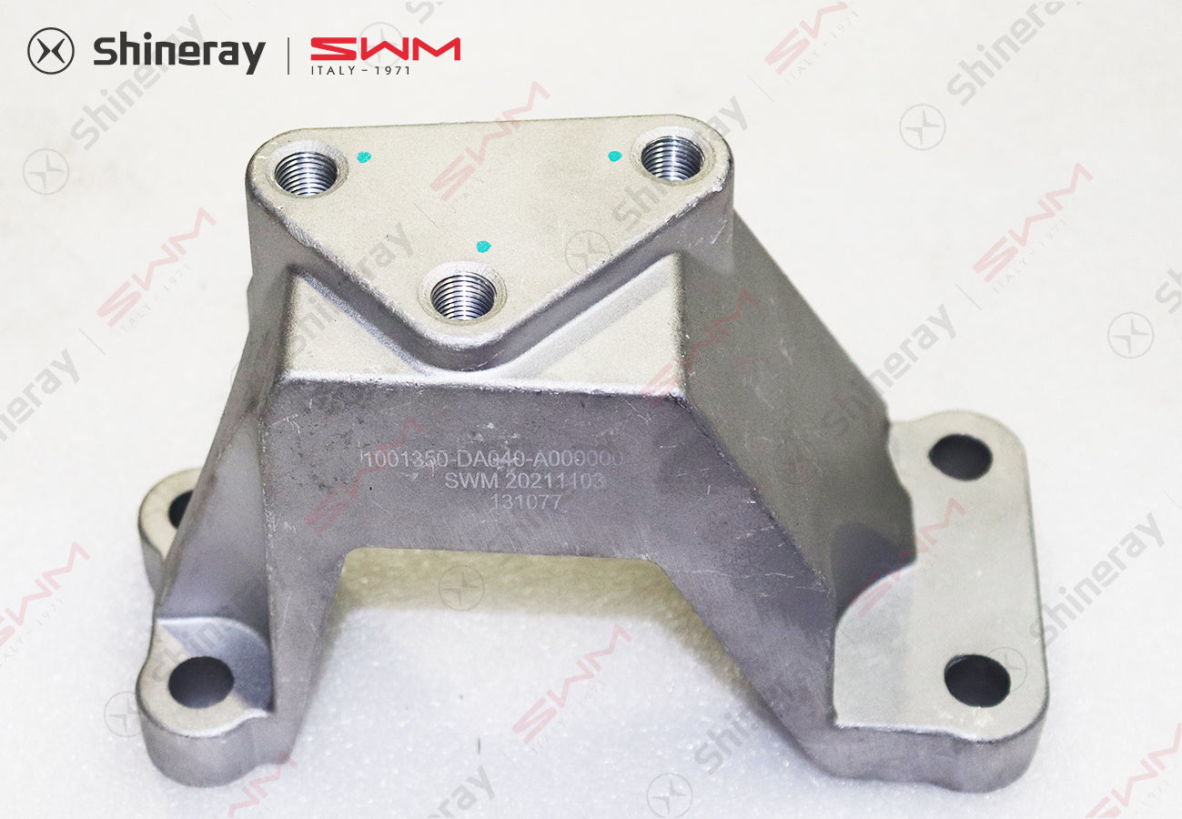 1001350-DA040-A000000>Left suspension bracket (2.0L-MT)>5MT