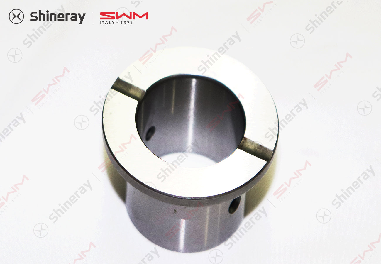 1709705-00000-MF513A0>Input shaft fifth gear shaft sleeve