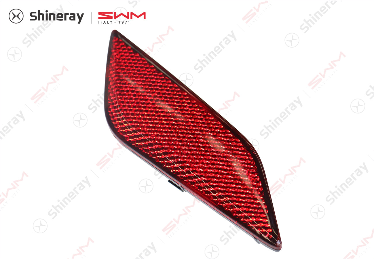 4135700-E0010-A000000>Door panel reflex reflector (left)