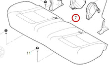 7003100-E0020-B100000>Rear seat cushion assembly (leather)