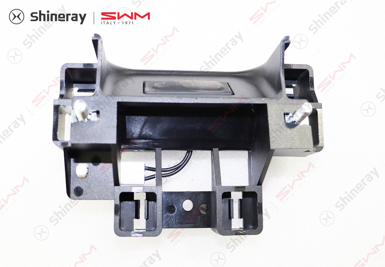 3790100-D0010-A000000>Back door switch