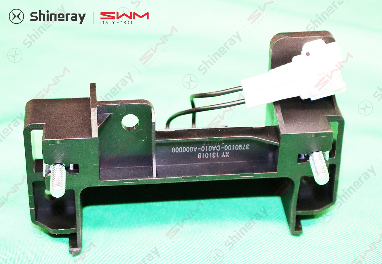 3790100-DA010-A000000>Back door switch