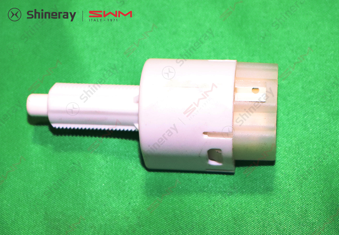 4134410-C0020-A000000>Brake light switch