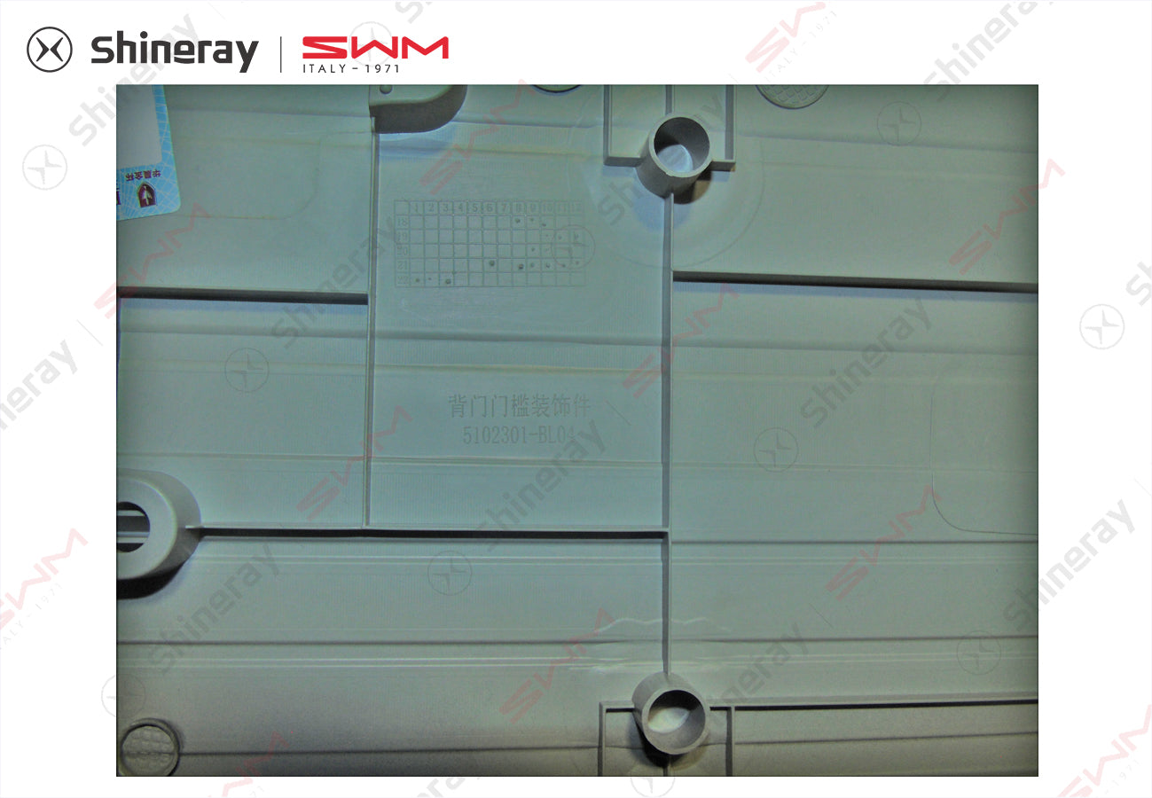 5102301-BB050-A000000>Rear door sill decoration