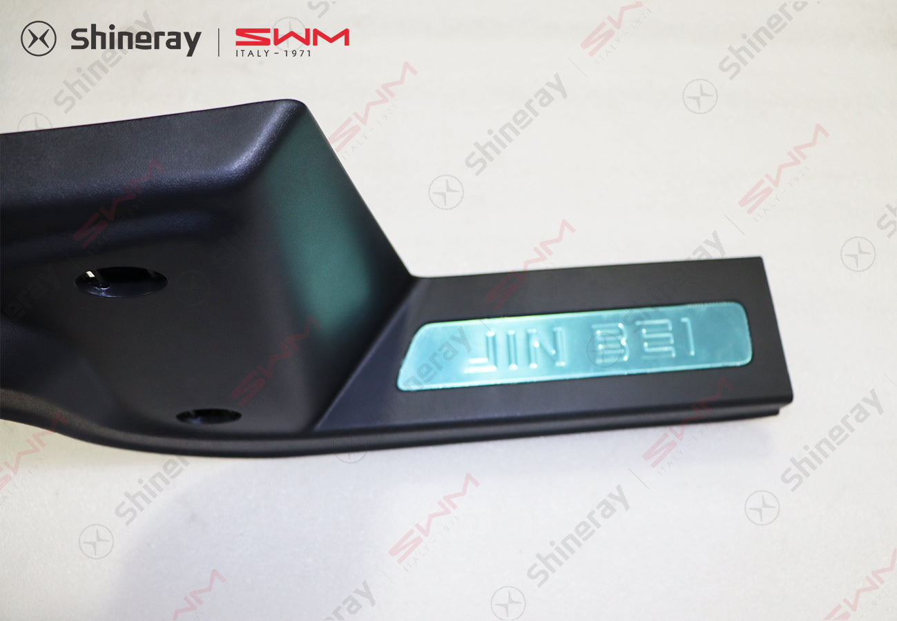 5140422-BB020-A000000>Front Threshold Right
