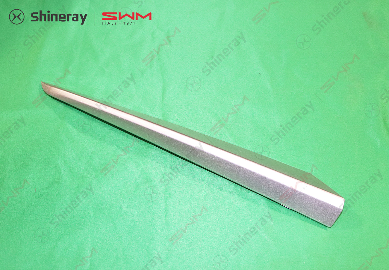 5509400-E0020-A000000>Right decorative strip of radiator grille