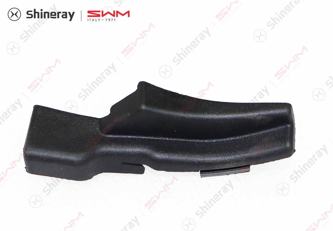 5532105-D0010-A000000>Plastic clip (right)