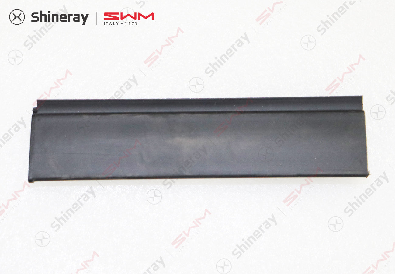 5704107-D0020-A000000>Left top molding rear section (with luggage)