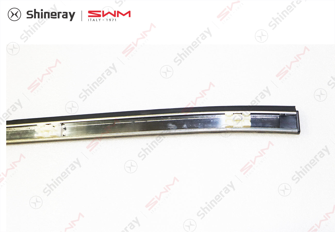 5704200-C0010-A100000>Right roof trim strip