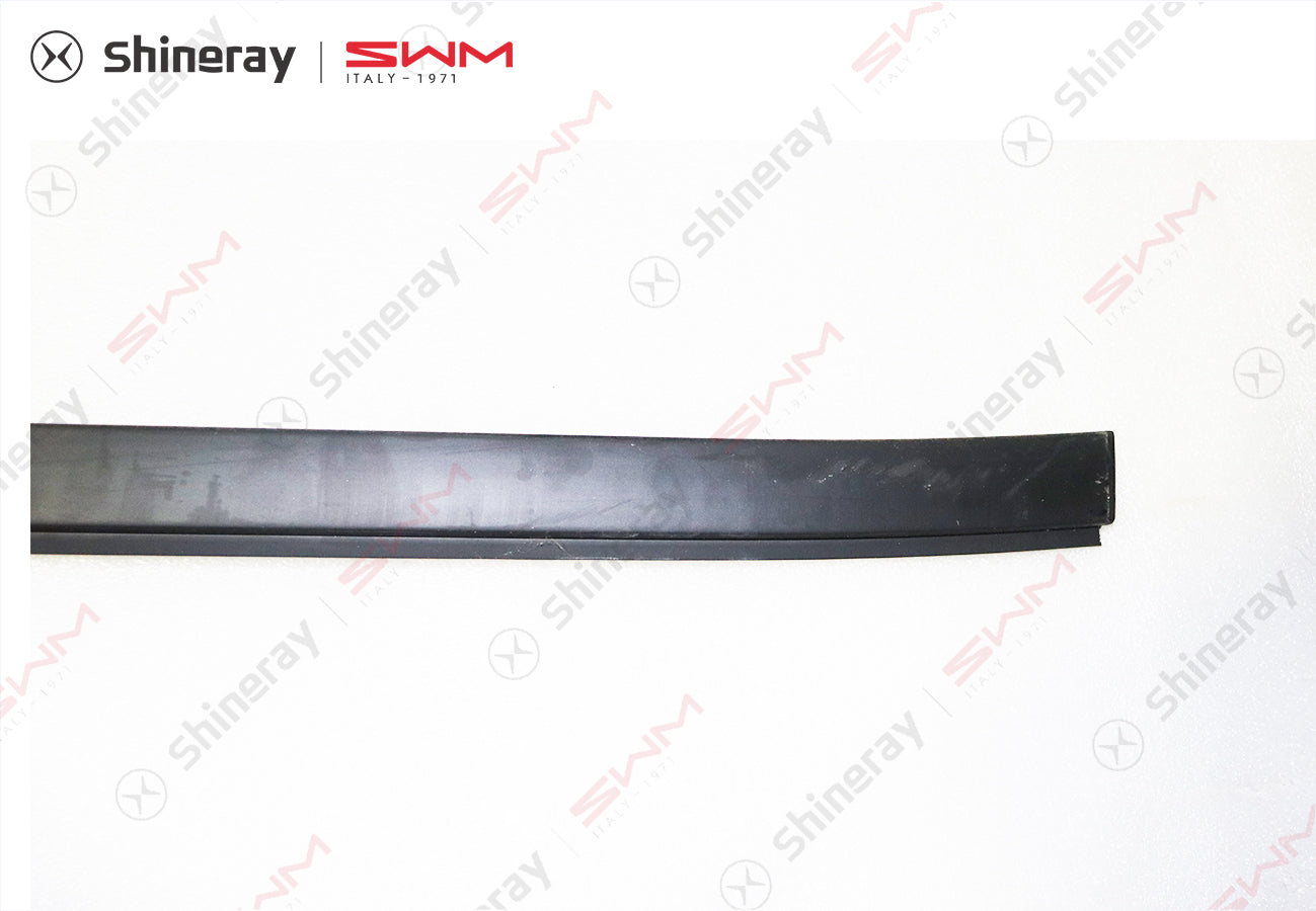 5704200-C0010-A100000>Right roof trim strip