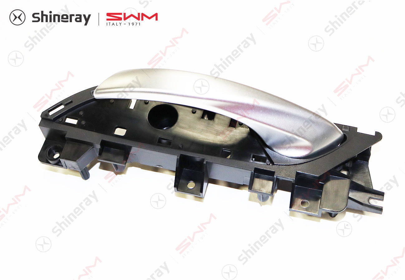 6105310-E0010-A000000>Left door interior handle assembly (silver spray)
