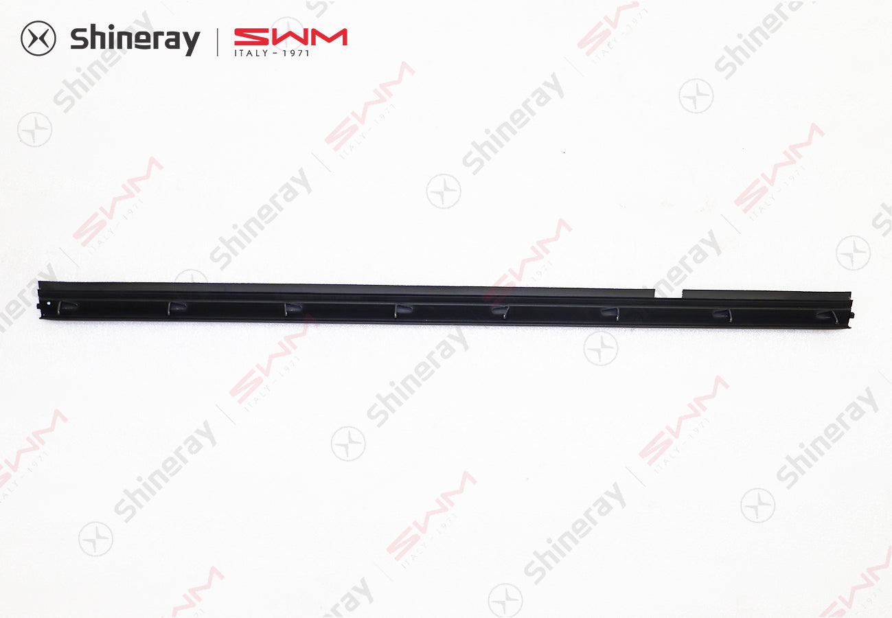 6203440-C0010-A000000>Internal water cut in the right rear door