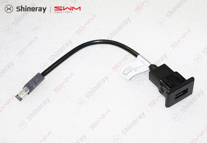 7921100-E0010-A000000>Front row USB data interface