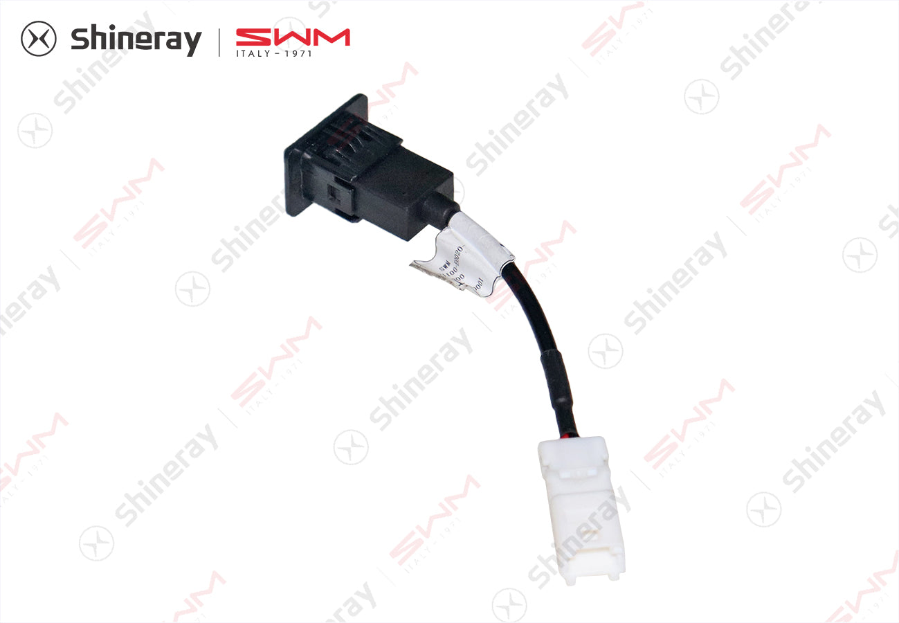 7921100-E0020-A000000>Front row UPSB charging interface