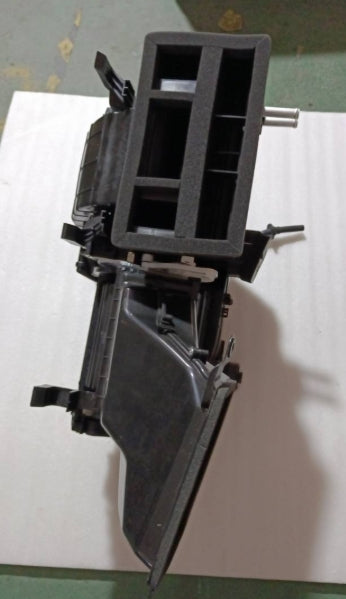 8101100-E0010-A100000>Three major components of electric air conditioning
