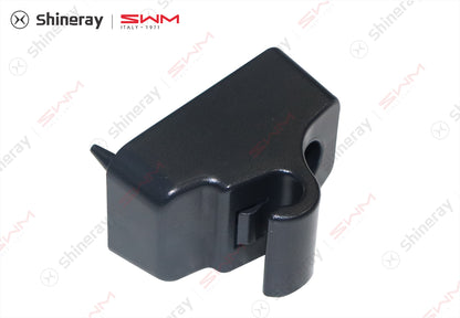 8204111-E0030-A000000>Sun visor central bracket